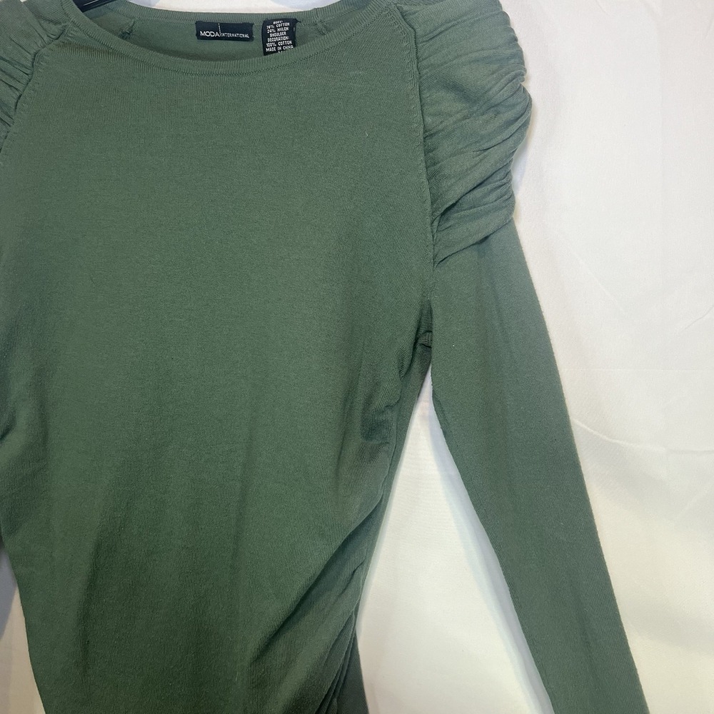 Victoria's Secret Moda International Medium Long Sleeve Green Shirt Shoulder Cap - Picture 2 of 7
